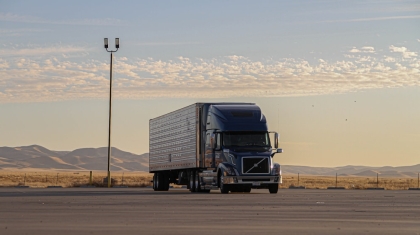 Photo Autonomous delivery truck