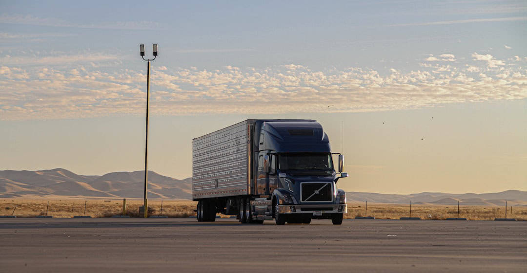 Photo Autonomous delivery truck