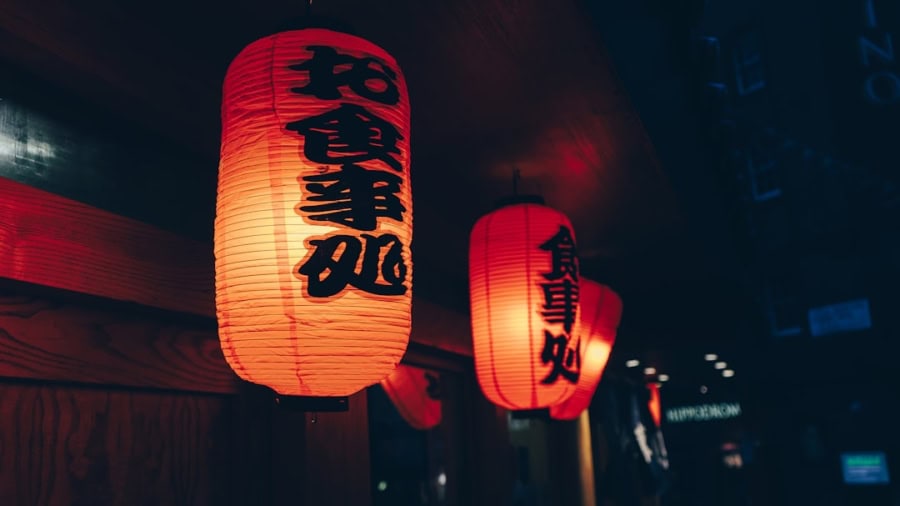 Photo Solar-powered lantern