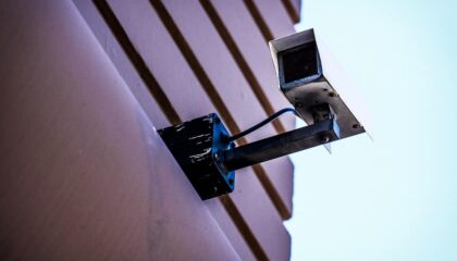 Photo Mobile device with AI-powered security