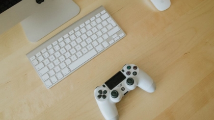Photo "How Cross-Platform Development Saves Time and Resources"