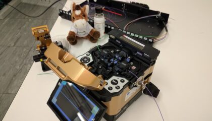 Photo How AR Enables Real-Time Equipment Diagnostics