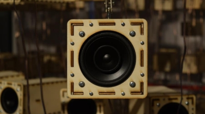 Photo "How AI-Powered Sound Engines Are Creating Dynamic Audio Experiences"