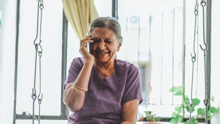 Photo "How AI-Powered Home Health Monitoring Systems Are Supporting Elderly Care"