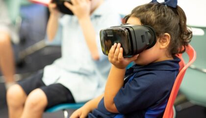 Photo How VR Facilitates Immersive Language Learning Experiences
