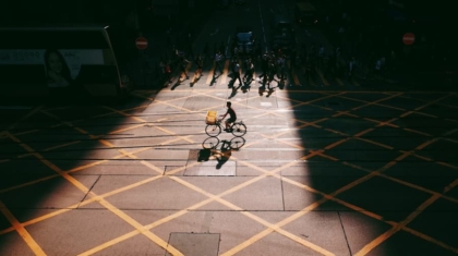 Photo "How AI Is Making Game AI More Unpredictable and Engaging"