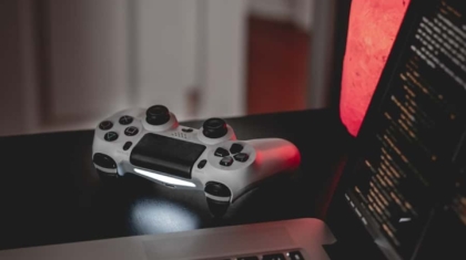Photo "How AI Is Helping Game Developers Improve Performance Optimization"