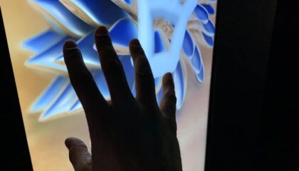 Photo "How AR Is Being Used in Museum Exhibits for Deeper Engagement"