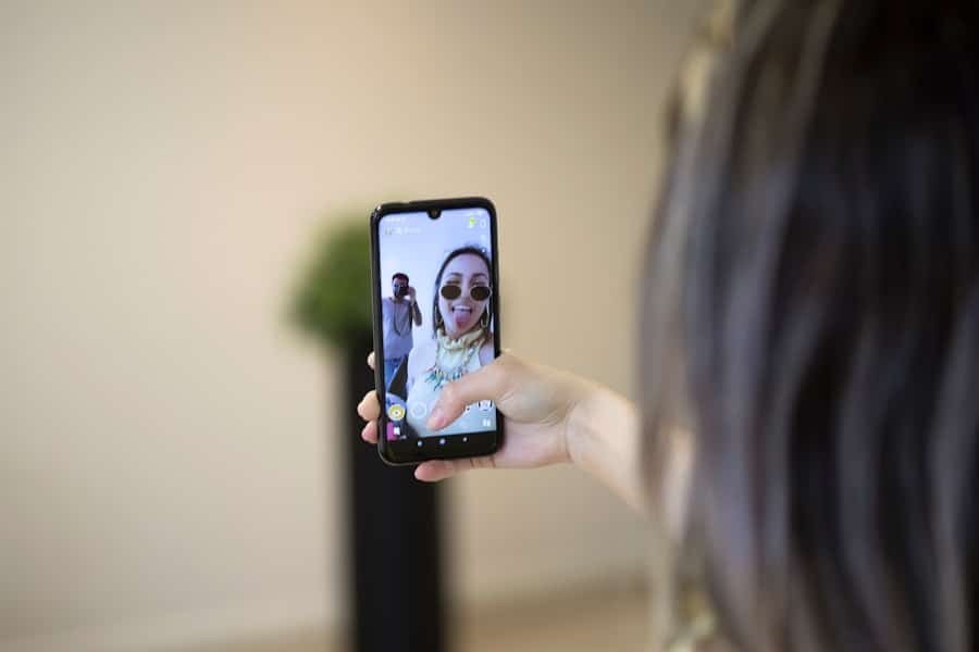 Photo "How to Create a Smart Mirror Using Affordable Tech Components"