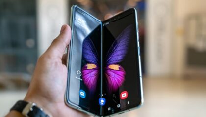 Photo "Hands-On Review of the Latest Foldable Smartphone"