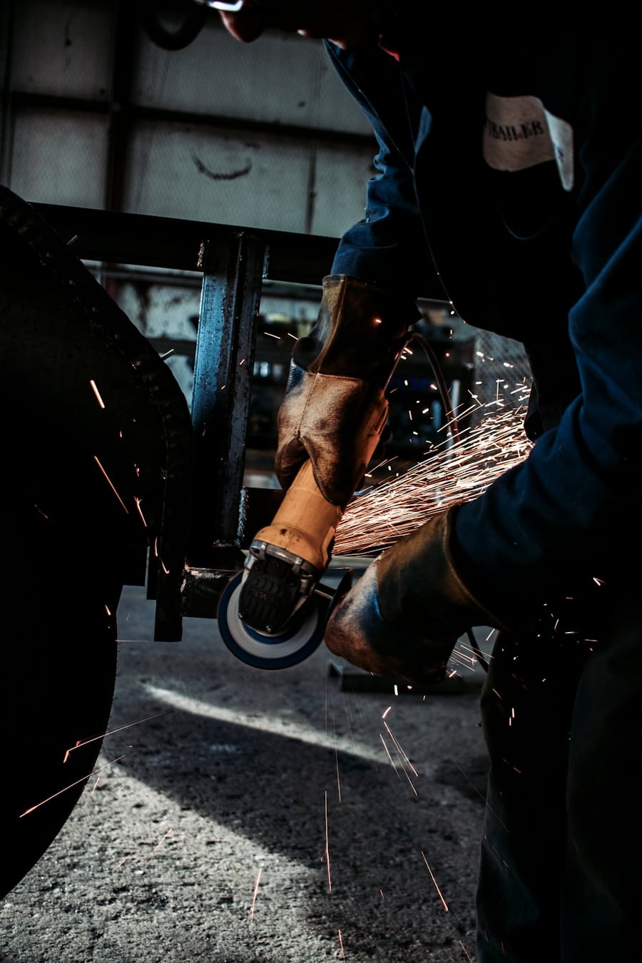 Photo "How Smart Bracelets Are Preventing Workplace Injuries in Industrial Settings"