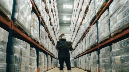 Photo How AR Glasses Are Enhancing Workflow in Warehousing and Logistics