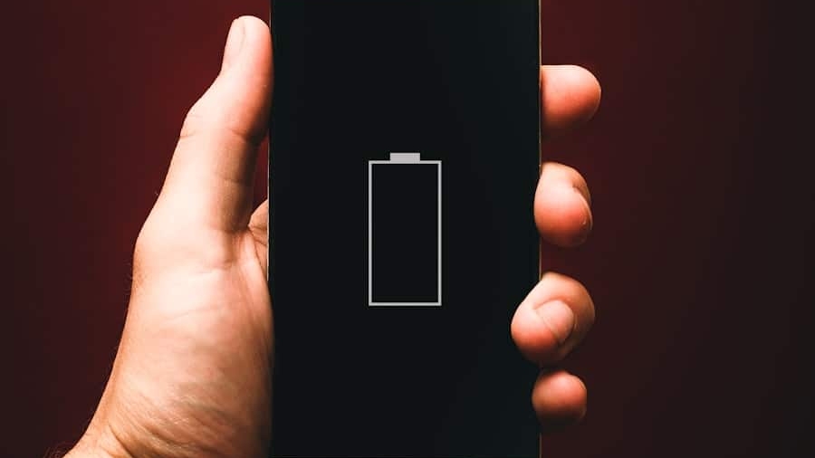 Photo "How to Optimize Your Smartphone Battery Life Using Built-In Settings"