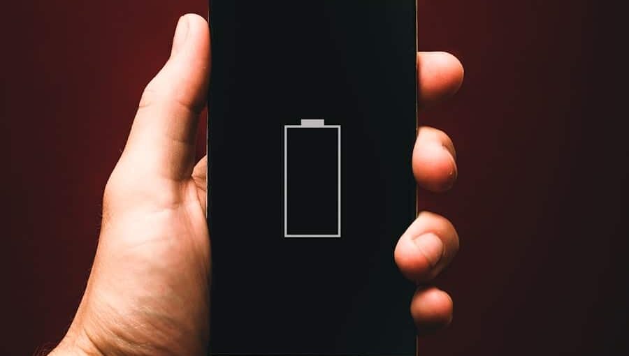 Photo "How to Optimize Your Smartphone Battery Life Using Built-In Settings"