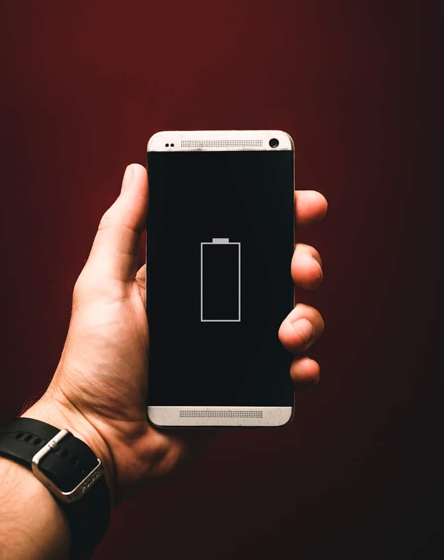 Photo "How to Optimize Your Smartphone Battery Life Using Built-In Settings"