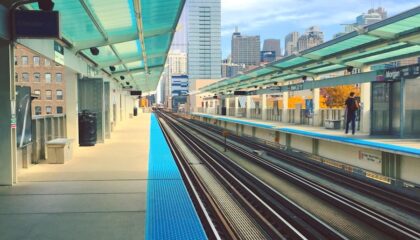 Photo "The Role of 5G in Enabling Real-Time Public Transit Updates"