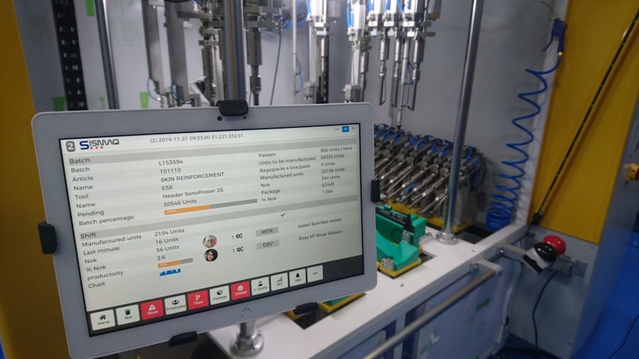 Photo "The Role of AR in Enabling Smarter Factory Floor Operations"