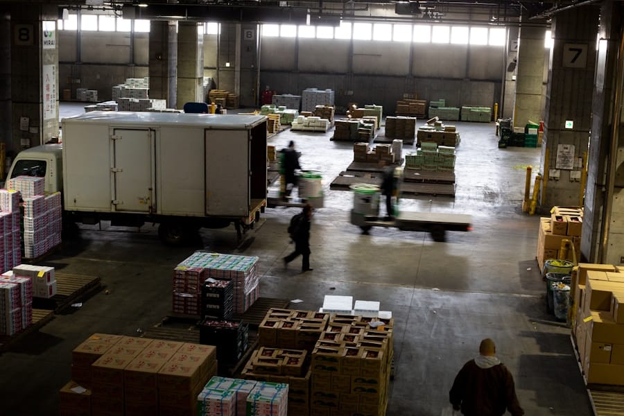 Photo "How Warehouse Automation Is Revolutionizing Supply Chains"