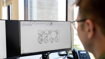 Photo How AR Is Helping Mechanics Visualize Internal Components of Machinery