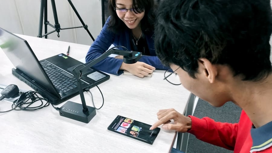 Photo "How AR Is Helping Students With Learning Disabilities Grasp Abstract Concepts"