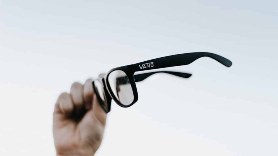 Photo AR Glasses with 5G connectivity