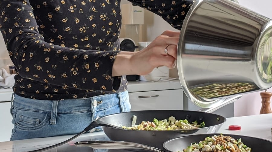 Photo "How AI-Powered Smart Kitchens Are Reducing Meal Preparation Time"
