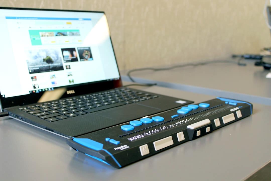 Photo Solar-powered laptop