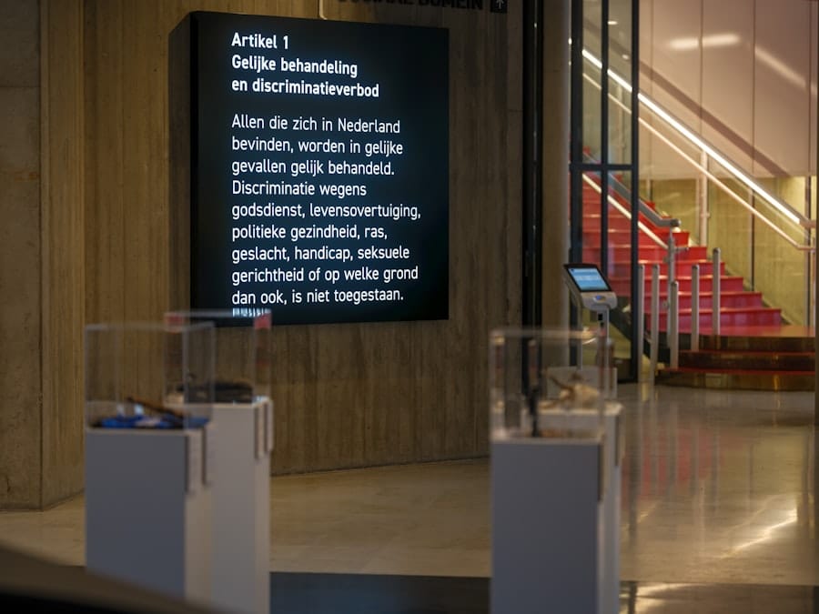 Interactive exhibit