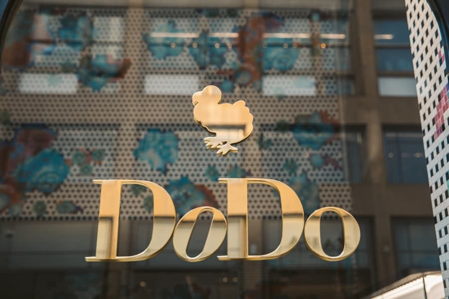 DAO-Based Investment Clubs