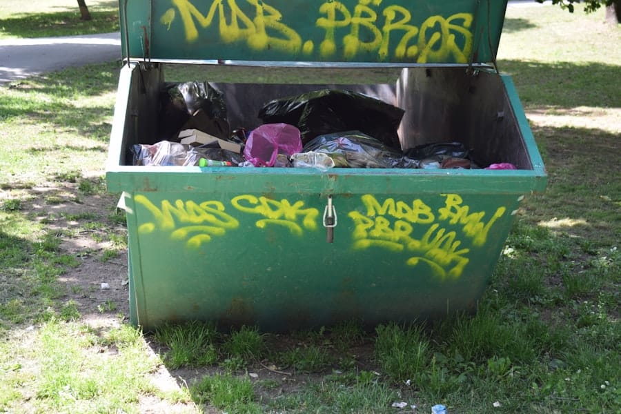 Photo Smart trash can