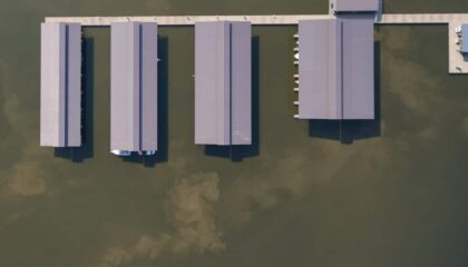 Photo Automated vertical farm