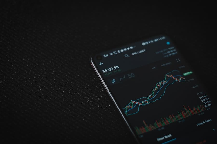 Decentralized Finance (DeFi)