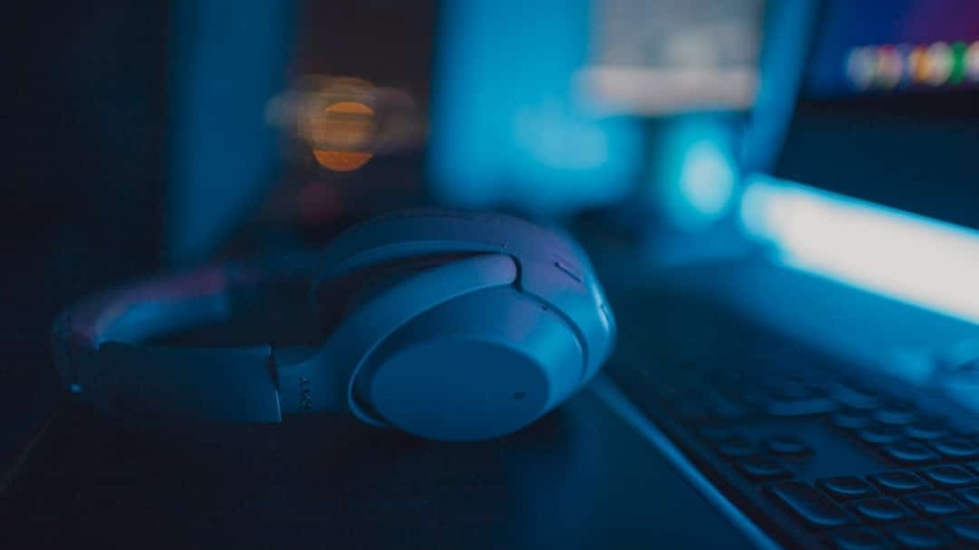 Photo Noise-Cancelling Headphones