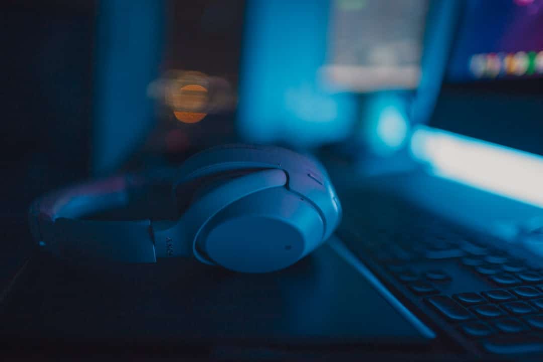 Photo Noise-Cancelling Headphones