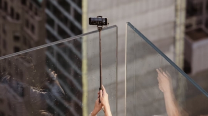 Photo Wearable Augmented Reality Displays