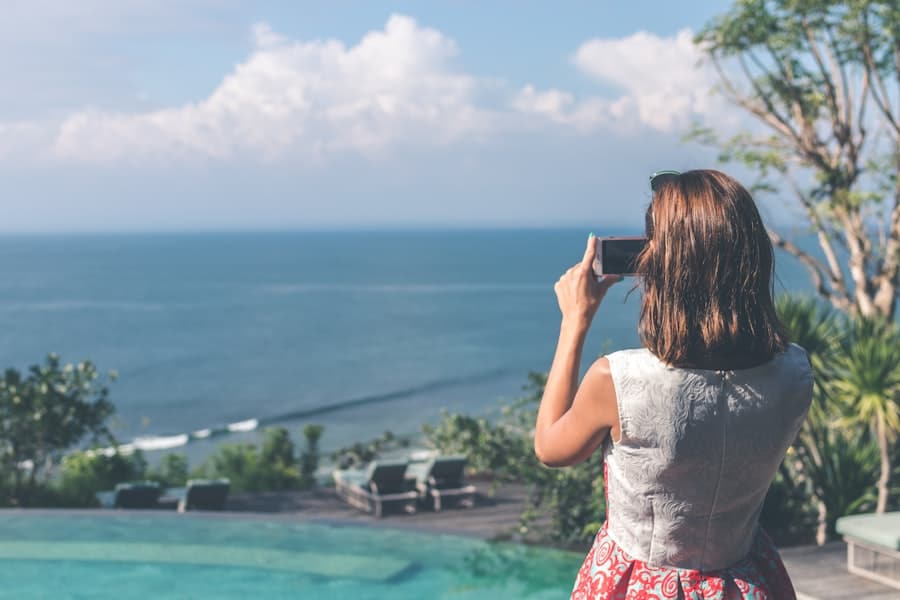 Photo AR Enhances Tourism Experiences