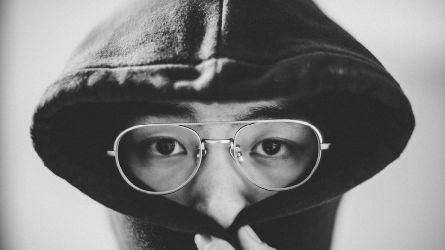 Photo Identify Insider Threats