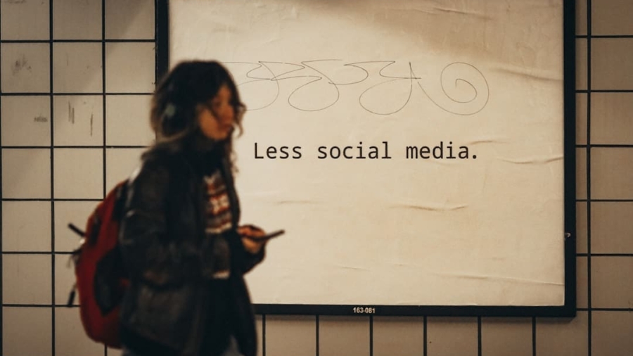 Photo Decentralized Social Media