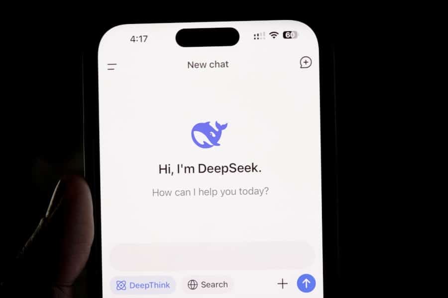 Photo Chatbot for WhatsApp