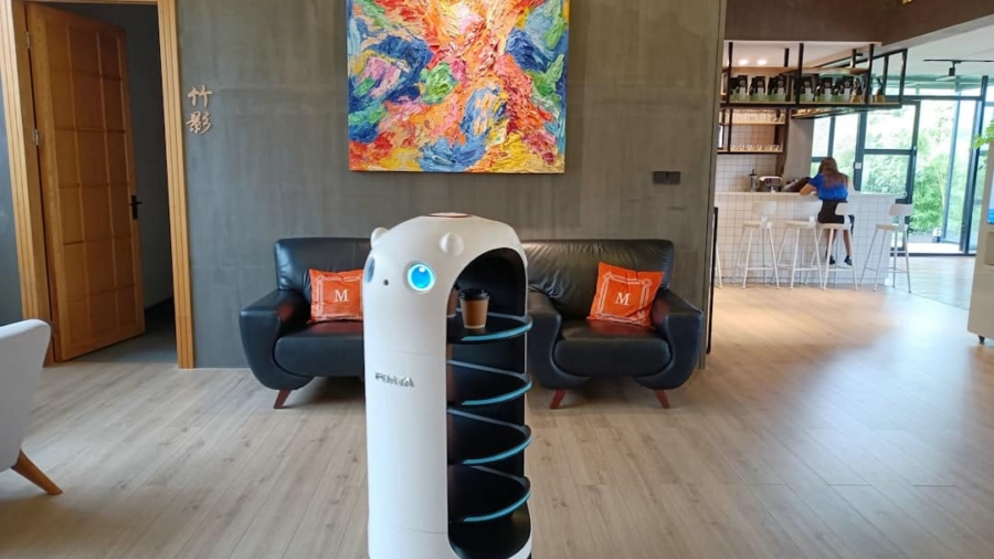 Photo Autonomous Robots in Healthcare Delivery