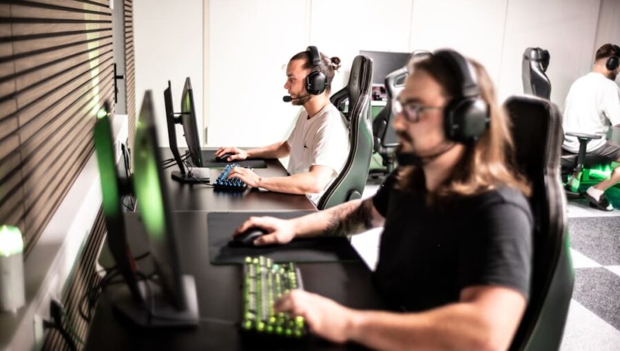 Photo Gaming Communities