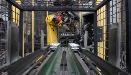 Photo Robots in Automotive Assembly Lines