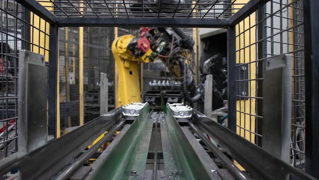 Photo Robots in Automotive Assembly Lines