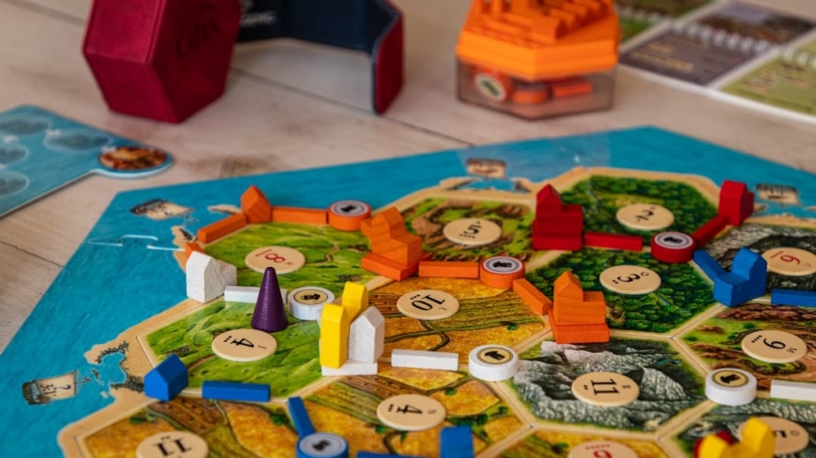 Photo Play-to-Earn Economies