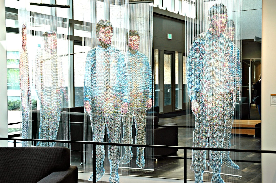 Photo Holographic Displays
