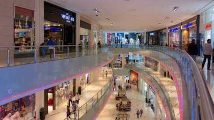 Photo AR-Enabled Shopping Malls