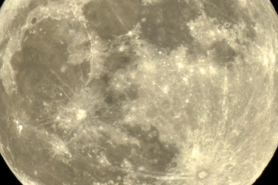 Photo Lunar Bases