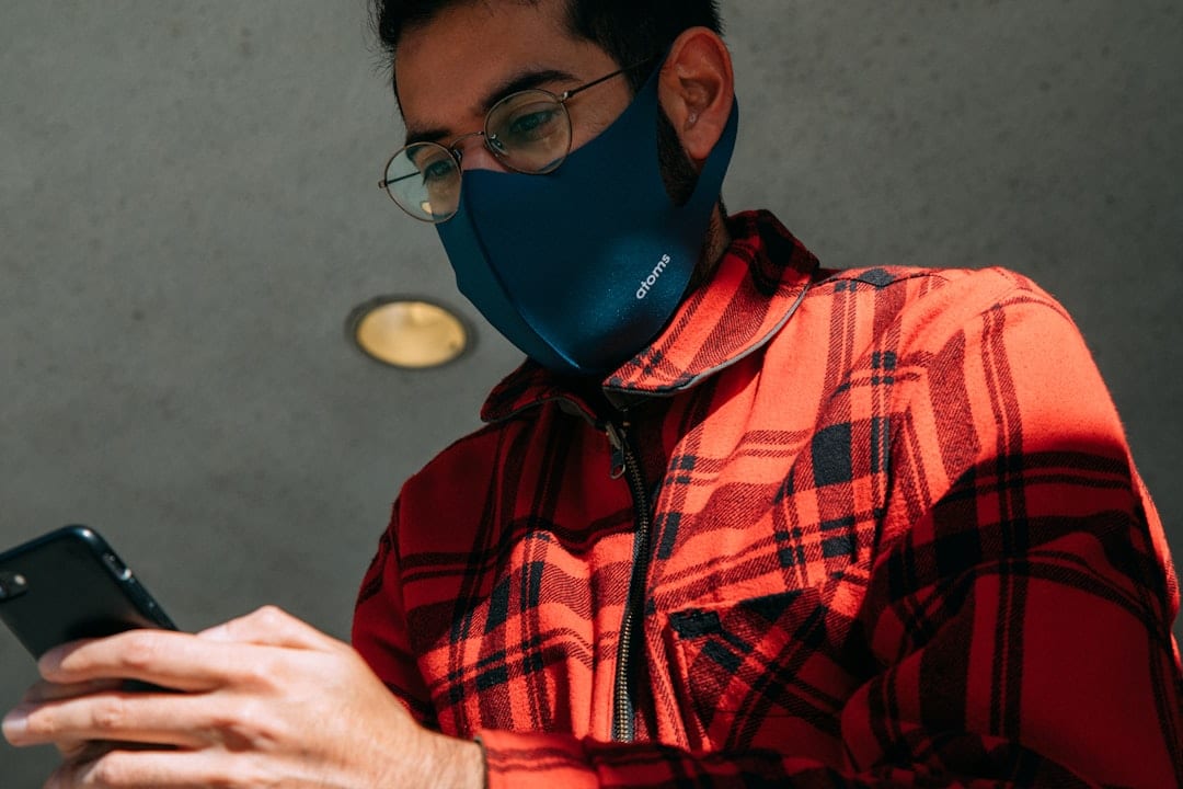 Photo Wearables for Monitoring Air Quality Exposure