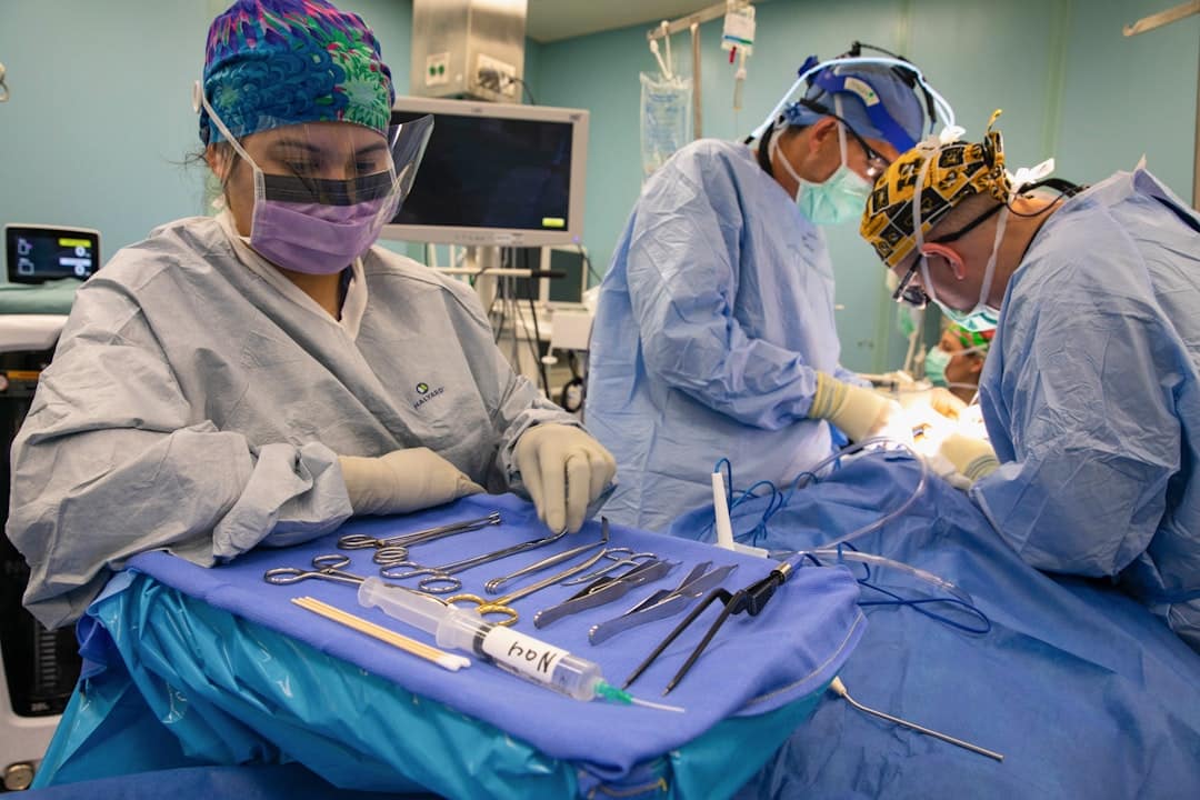 Photo Healthcare Providers Using 5G for Surgery