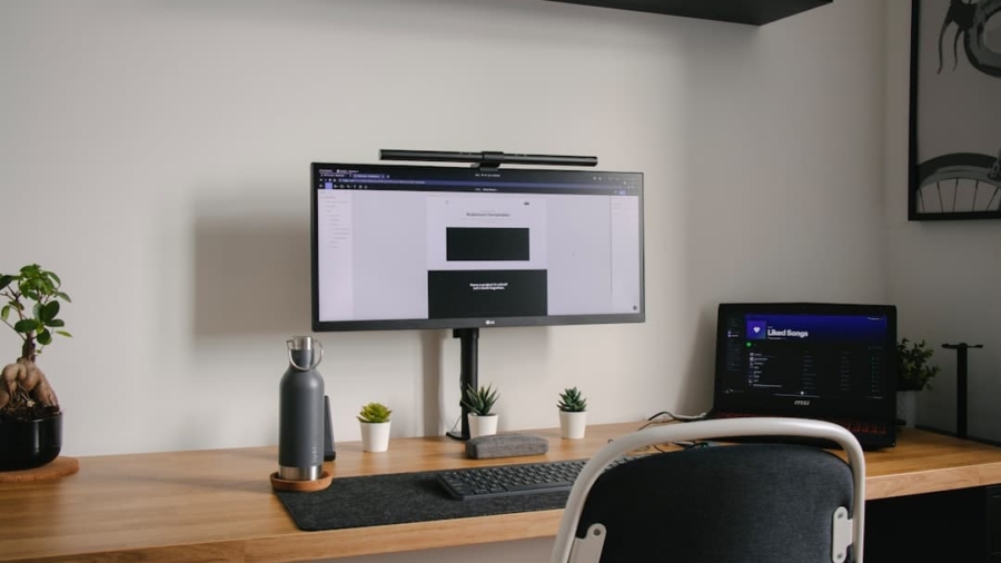 Photo Dual Monitor Setups